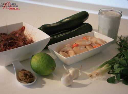 Green curry with Saint-jacques and prawns