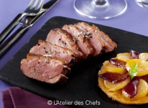 Magret de canard rôti et sa tatin de pommes de terre au magret fumé