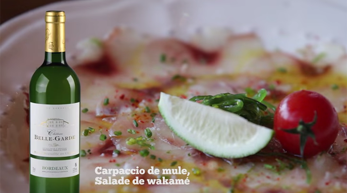 Mullet carpaccio with a wakame salad